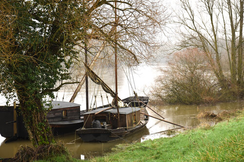 Jouet-sur-l